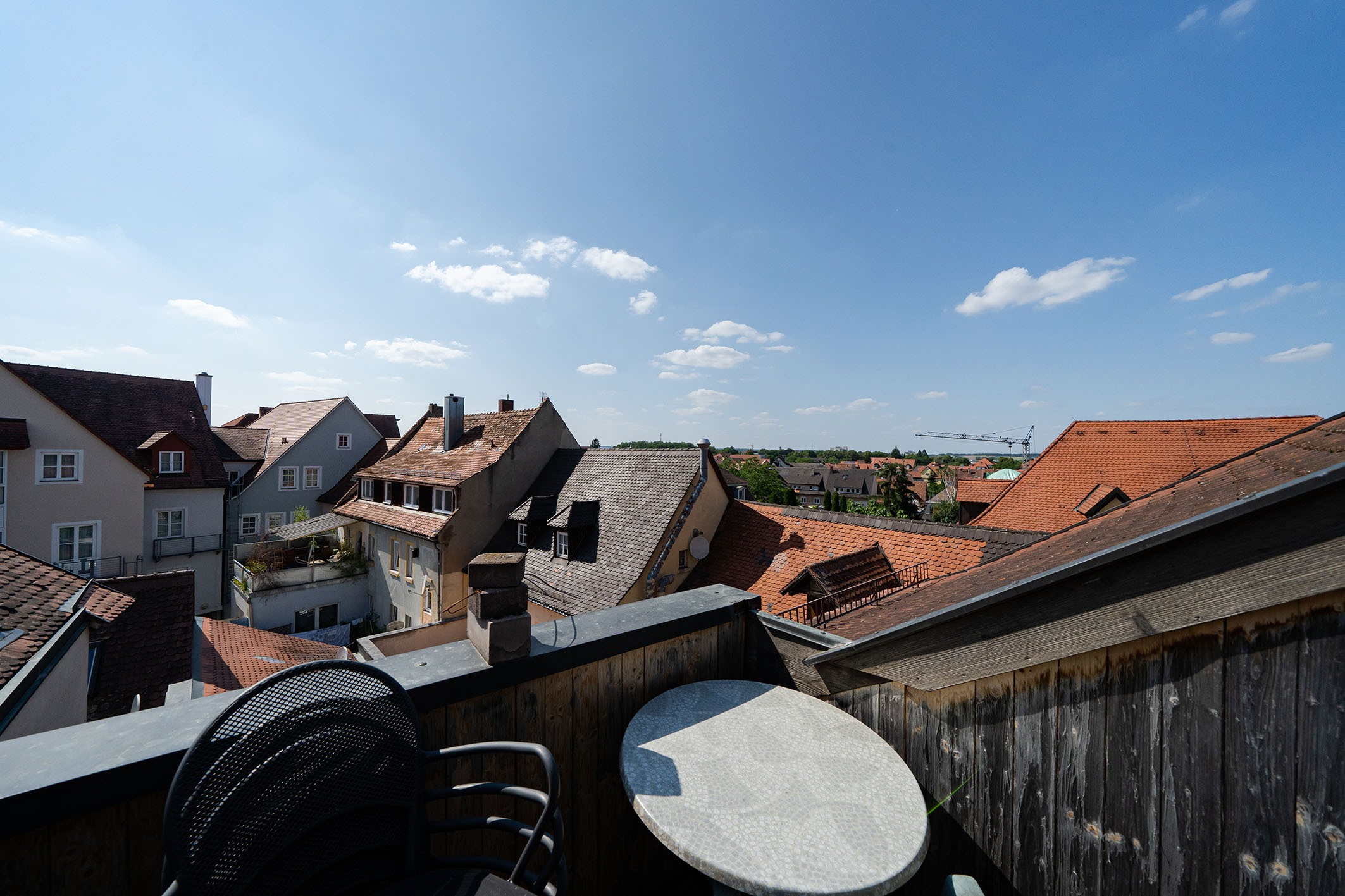 Altbauflair! Helle Maisonette-Wohnung mit Balkon und Einbauküche - Bad Windsheim